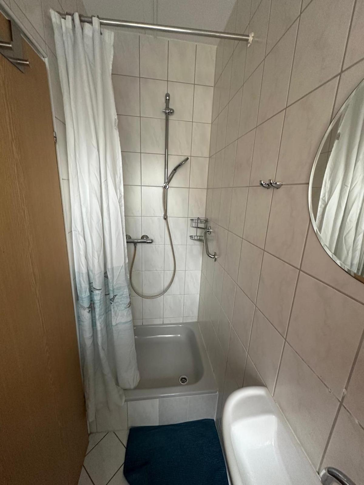 City Center - 4 Room Apartment With Kitchen And 2 Bathrooms Nürnberg Kültér fotó